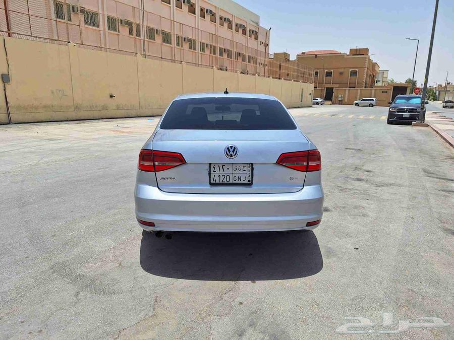 فولكس فاجن طراز جيتا 201563041000178305111