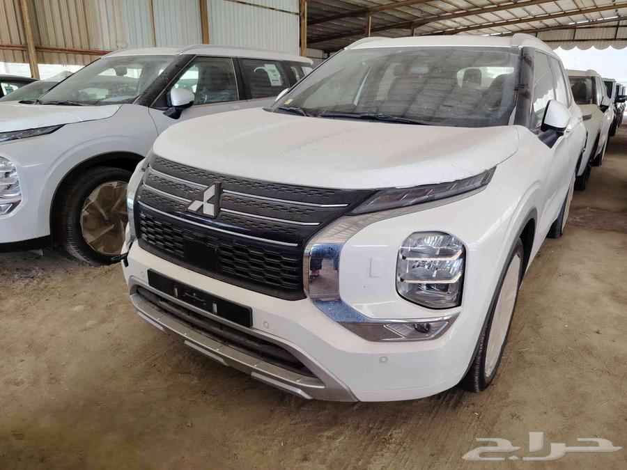 Mitsubishi Outlander 2024 . 2025 All Colors and Versions63617223913731114