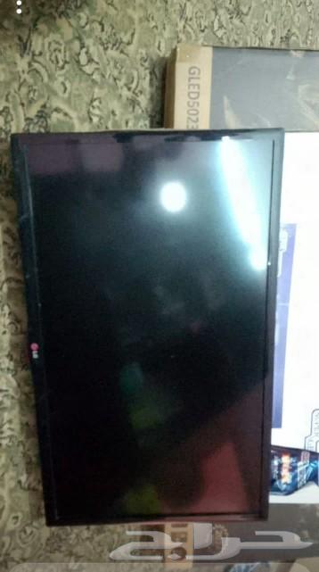 شاشه كبيرة 23نظيفه بالضمان وشاشتين صغيرة نظيفه وسليمه63042716330627111