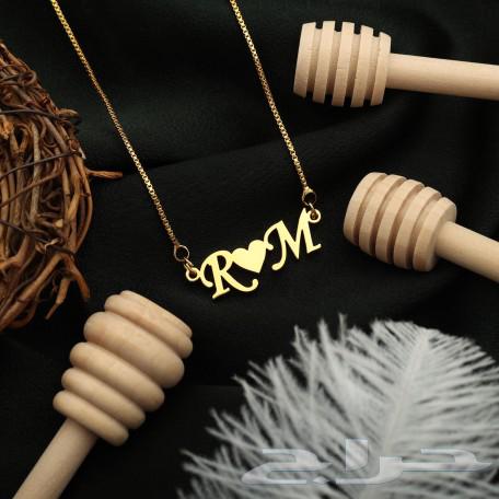The beauty of the Arabic chain is designed with enamel and letters plated with gold63031641505537114