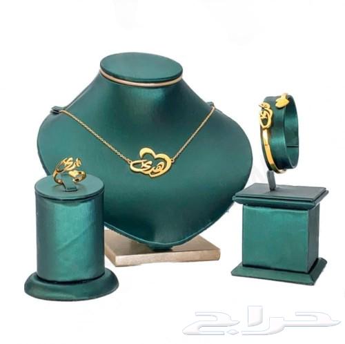 طقم نسائي من الاكسسورات المطليه بذهب تصمم بلاسم حسب الطلب63031624947841112