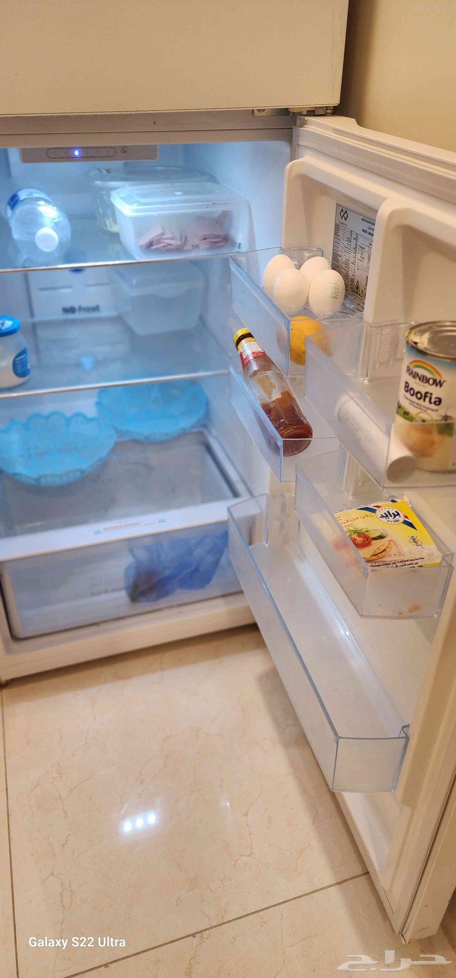The refrigerator is in very good condition.63029904246019112