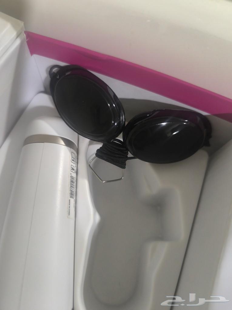 Home laser device and skin cleansing device63028988636163112
