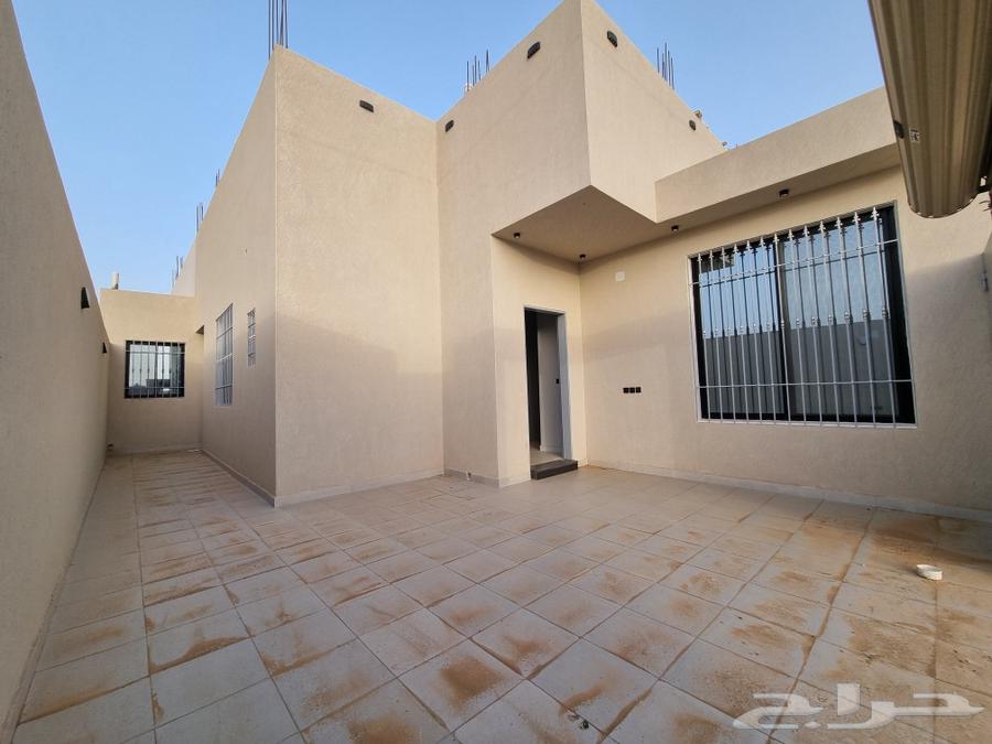 For sale, villas in Al-Sulimaniyah district, northern Buraidah, 560 thousand.63012025627778111