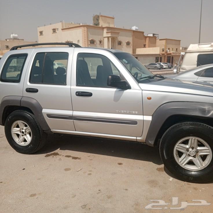 Jeep Cherokee 2004 model63032342823298112
