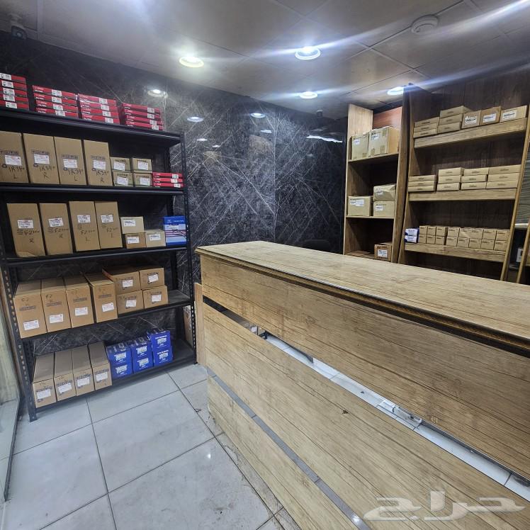 محل للتقبيل في صناعية ابها63013391747586113