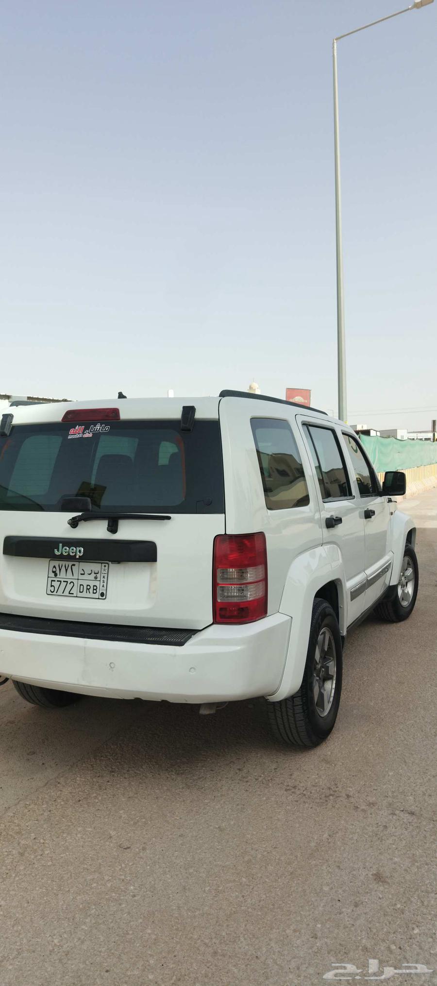 Jeep Cherokee 2010 is an economical and family car63414341425922115