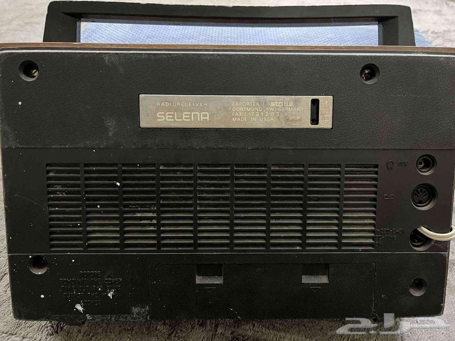 Old radio63016716440193112