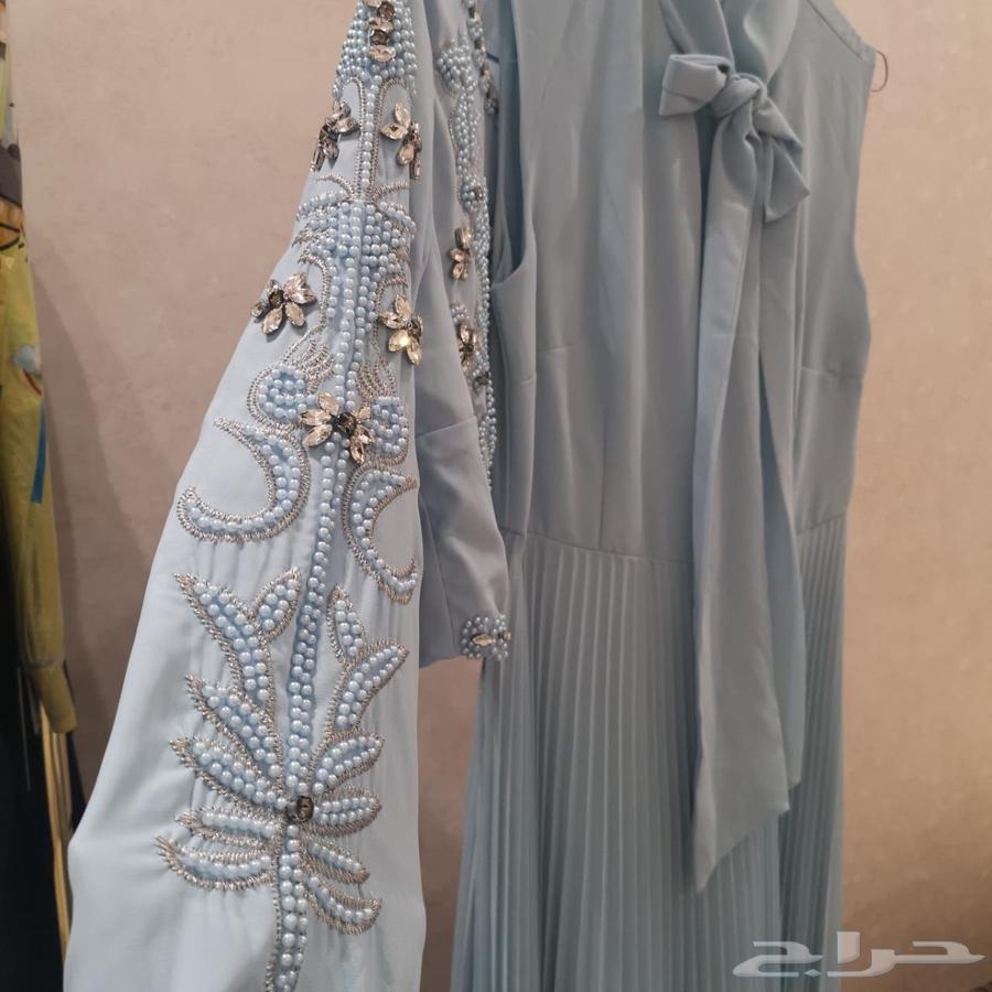 A new sky-blue dress that has not been worn63170615729409113