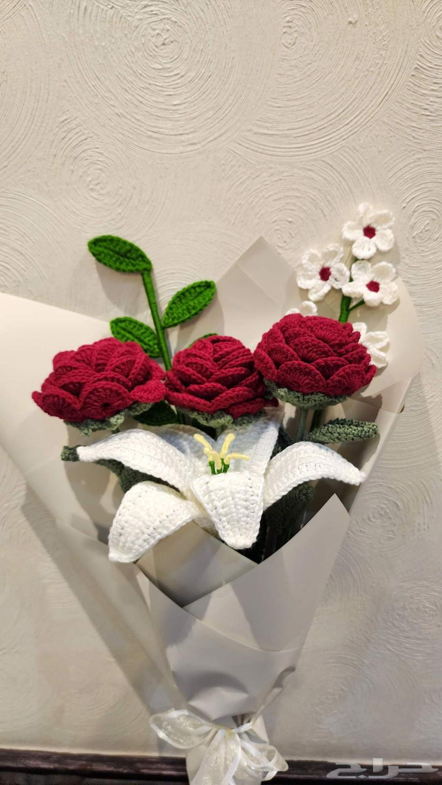 A bouquet of roses available for immediate delivery634202097822751127