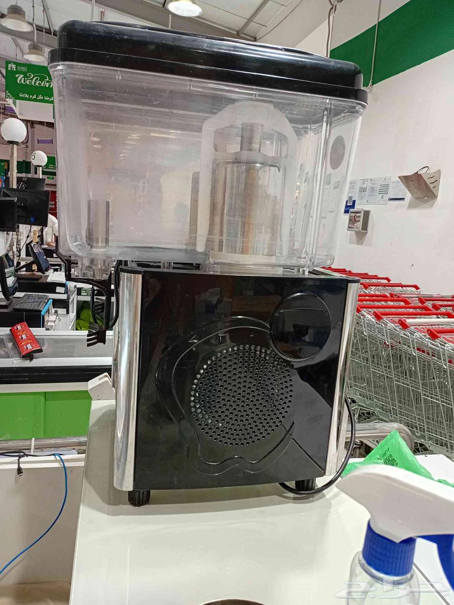 Juicer machine, slightly used, everything guaranteed, 1000 riyals63421620210818112