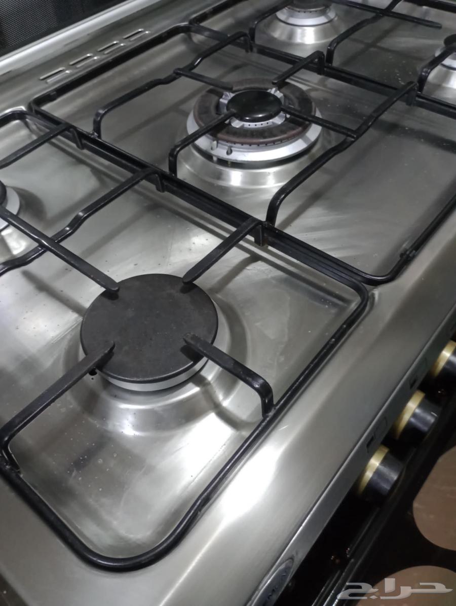 Used oven, very clean, Italian gas oven with 60-90 cm hood from Jeddah63612005662722113
