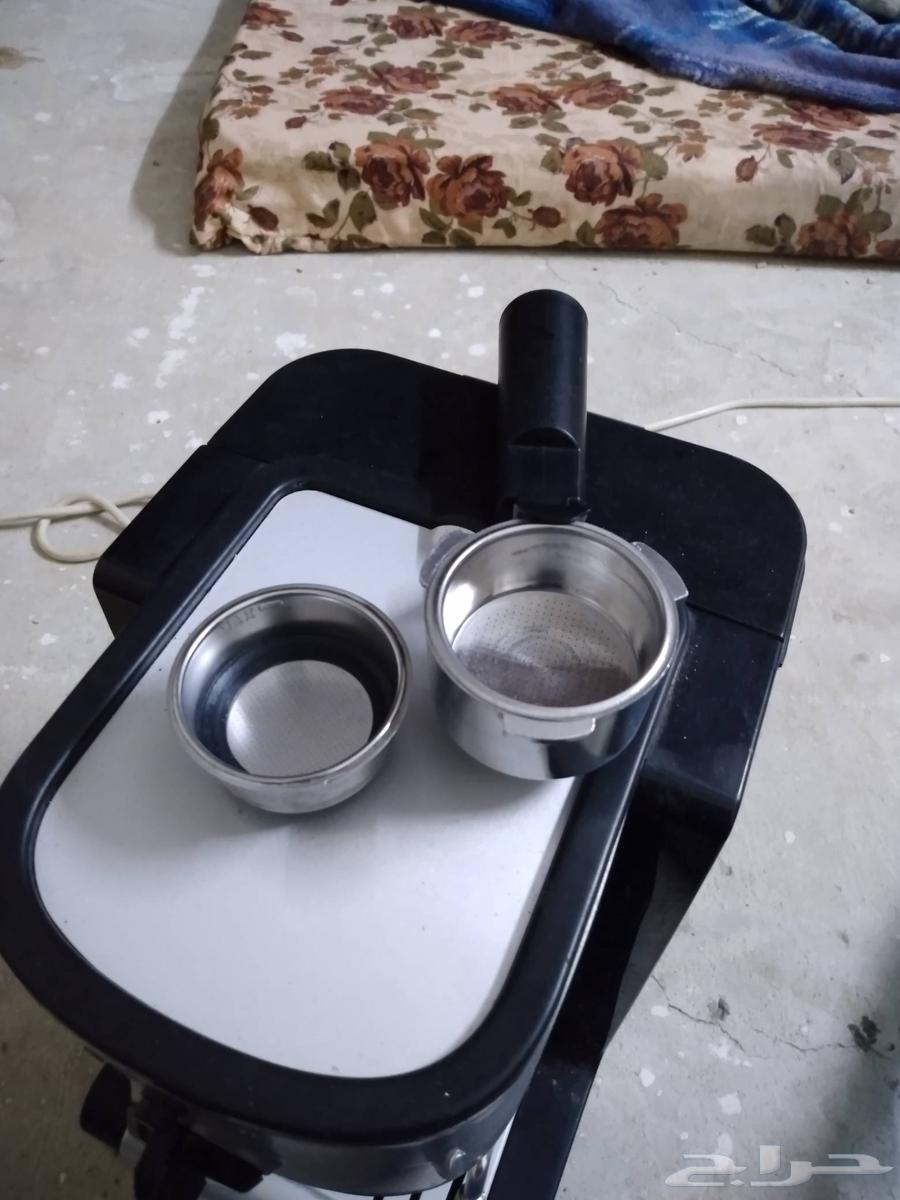 For sale: a Homex espresso machine that needs maintenance.63420463492483111
