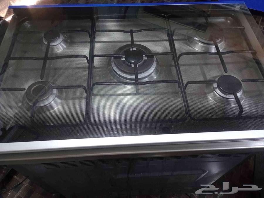 Used oven, very clean, Italian gas oven with 60-90 cm hood from Jeddah63612005662722112