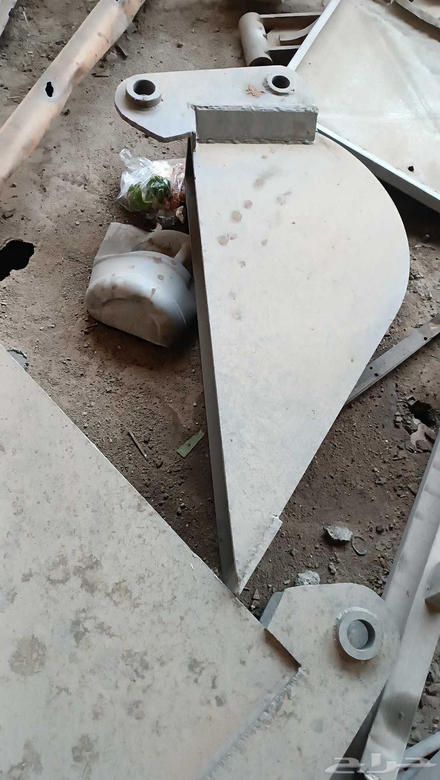 Al-Batin was drilled with a large JCB.63032713217026114