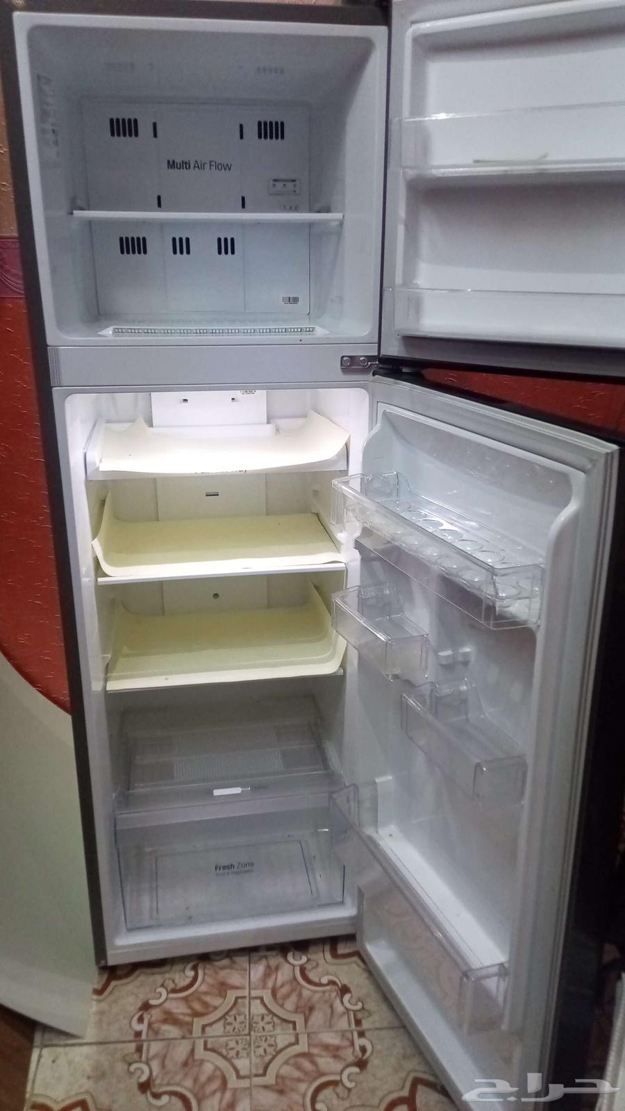 Very very clean LG refrigerator63417721865345114