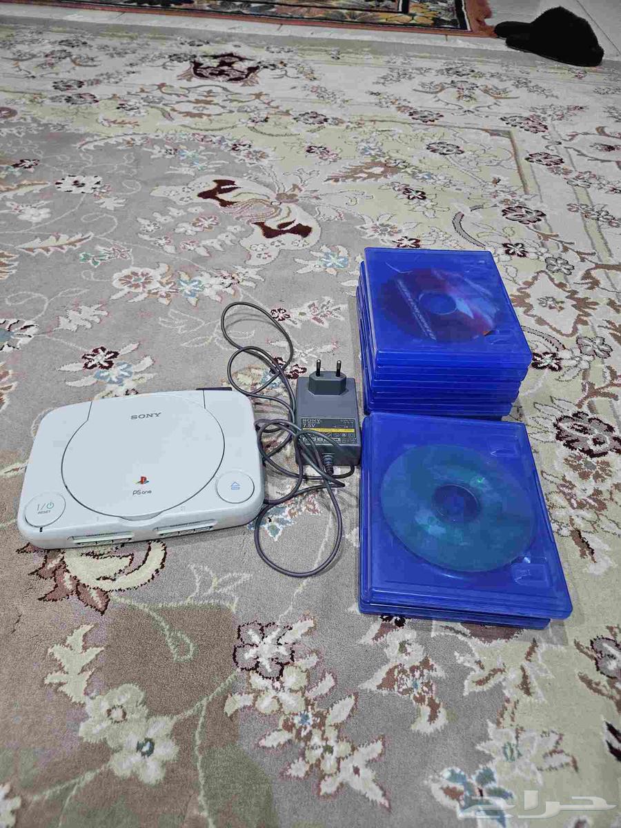 Playstation 163418119351554113