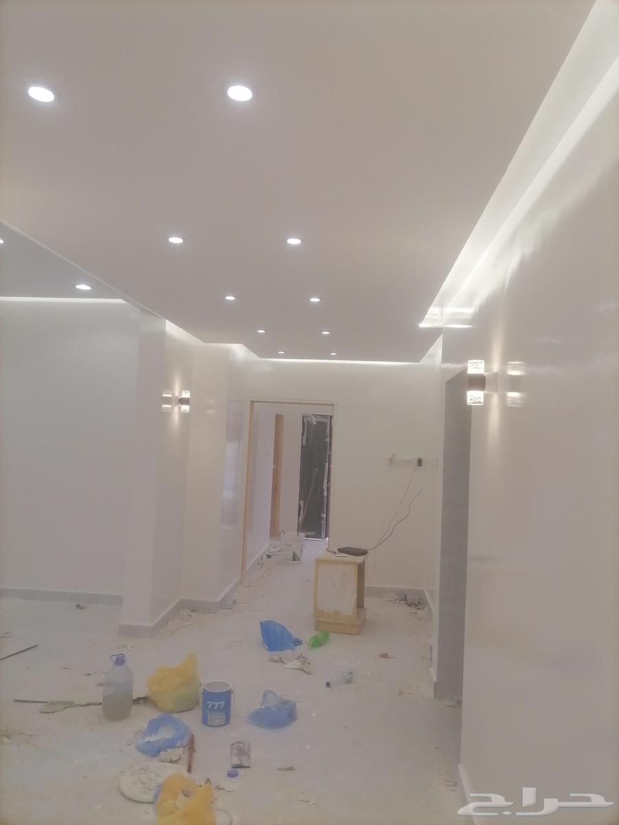 Interior or exterior paint is available.63033162192001114