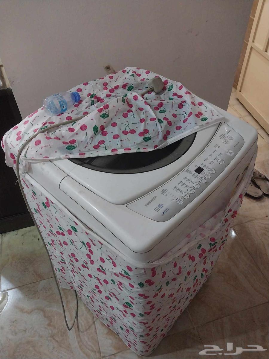 4 sofas, an automatic washing machine, and a wardrobe with a double bed.63415650493442112