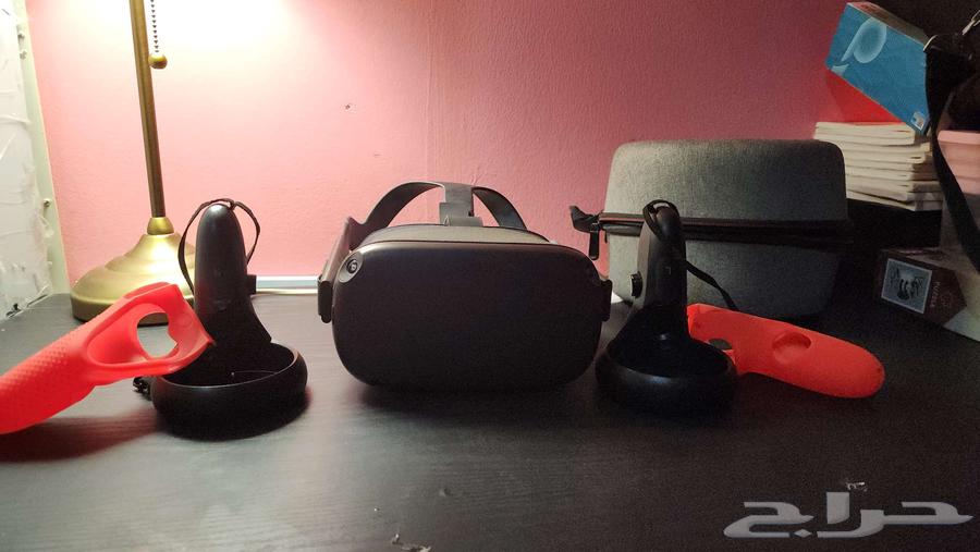 Oculus quest 1 64 gb and a bag for the vr and two cases634134433041931122