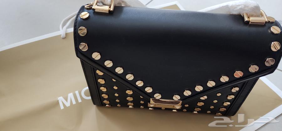 Michael Kors black leather bag with gold hardware, authentic from America634163790973471112