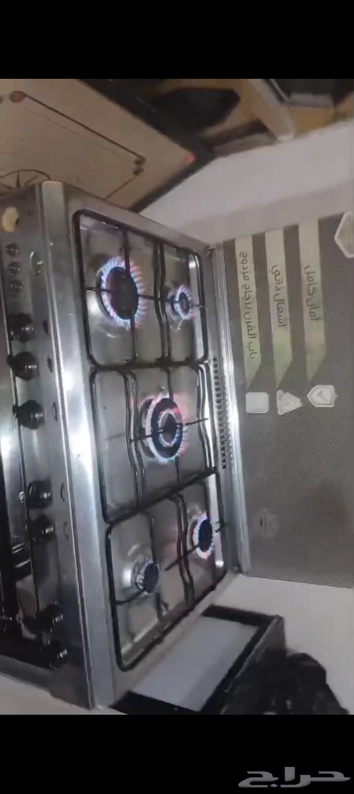 Used clean oven with five burners, price 600 SAR63414514918786112