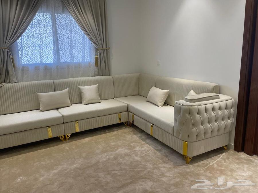 Furniture, custom sets and upholstery for chairs and sofas63033165648386112