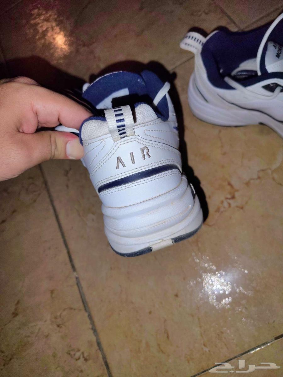 جزمة رياضية من نايك مستعمله بكرتونها63411461640323114