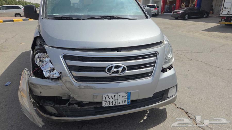 Airport transfer and private trips from and to the airport63034825323393111