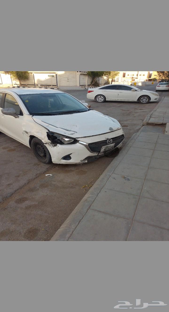 Mazda hatchback white 201663612762446850111