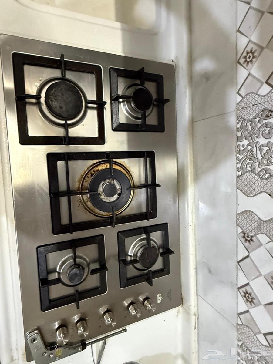 Surface gas is available with the oven; selling urgently.634094838816031128