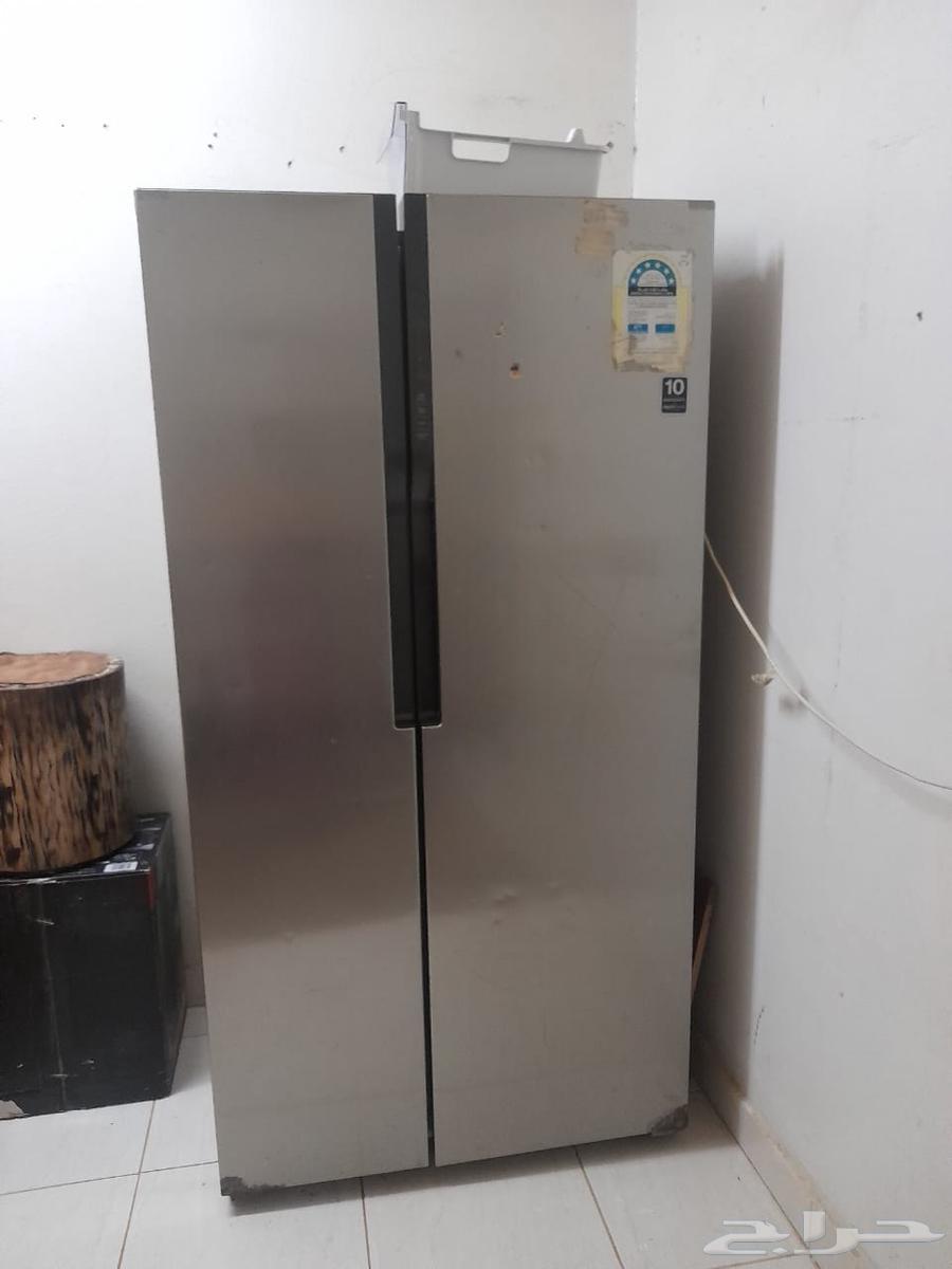 Samsung double-door refrigerator, 20 cubic feet, in excellent condition. Selling due to personal reasons.634115738208021120