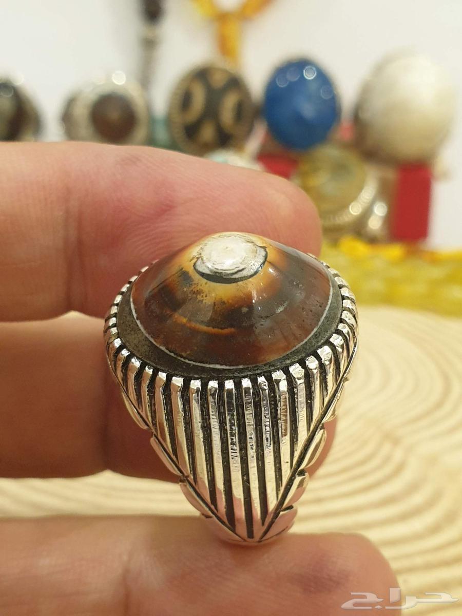 Yemeni Dawoodi Aqeeq with white eye, unique and rare color63402870578433113