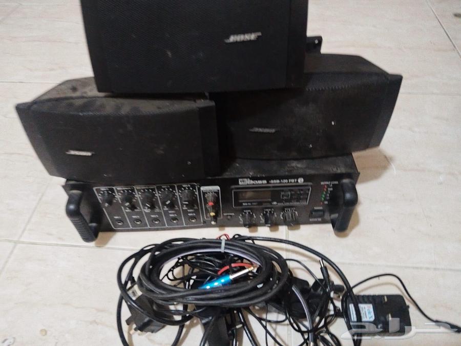 Amplifier with its speakers for sale634075446593291123