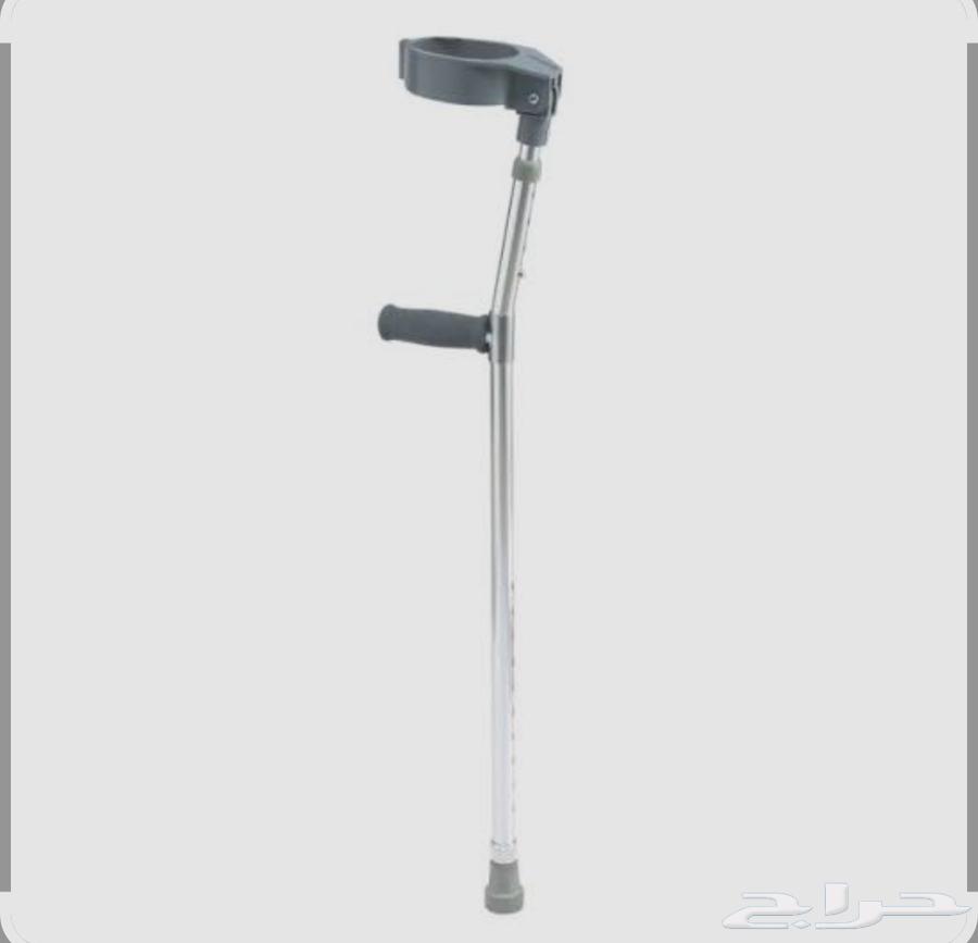 Two crutches from Nahdi pharmacy634009643733791121