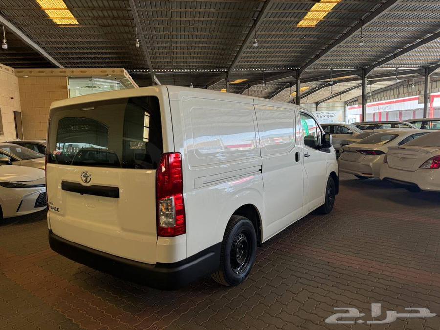 Toyota Hiace Low Roof Cargo Manual Transmission 202563613695802754112