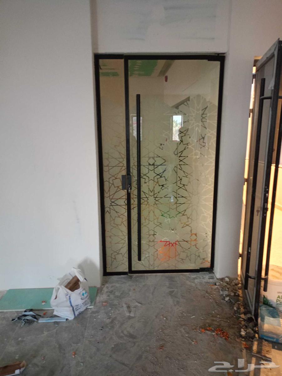 زجاج سكريت63032728759169114