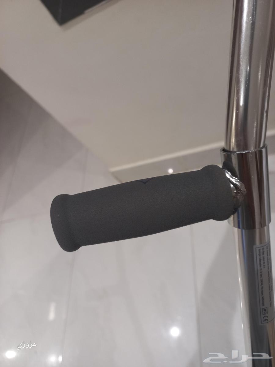 عكاز لكبار السن63398371250179111