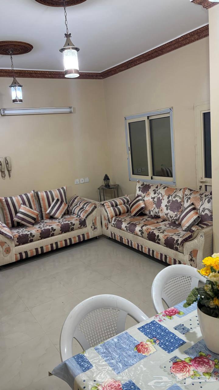 4 غرف مؤثثة ومكيفه للإيجار شهر صفر62899818837377112