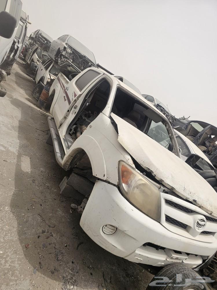 Highlux car model 2013, dismantled, double and regular, all parts available63613440593537111