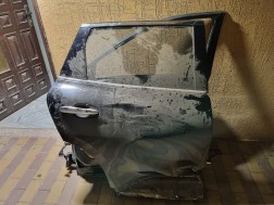 رينو كوليوس 2018 - باب يمين أمامي وخلفي مستعمل63613969535235111