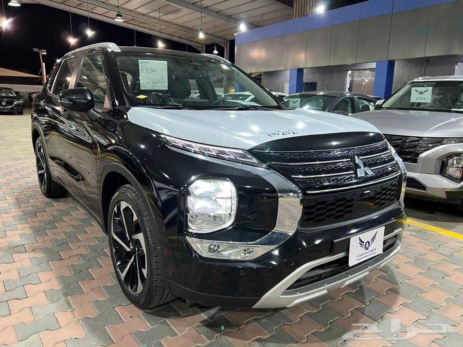 Mitsubishi Outlander High Line. 2025. Available for cash63614183721346112