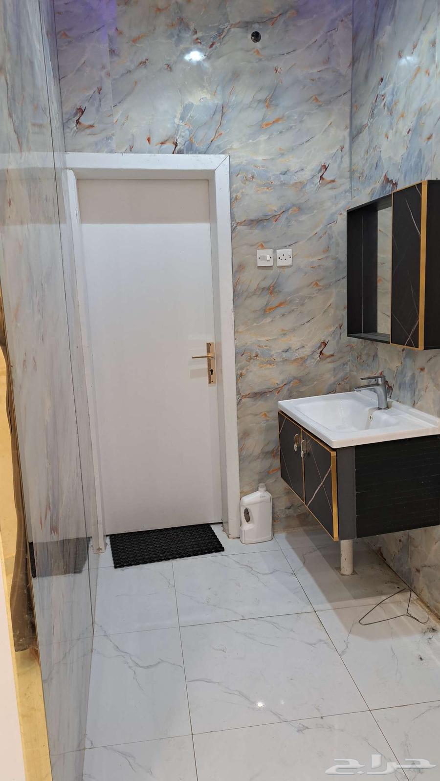 NaNamas is located in the south of Saudi Arabia.63371376599810111