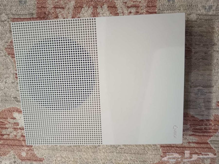 Xbox Series X, new, used once, no issues at all.63371726748801113