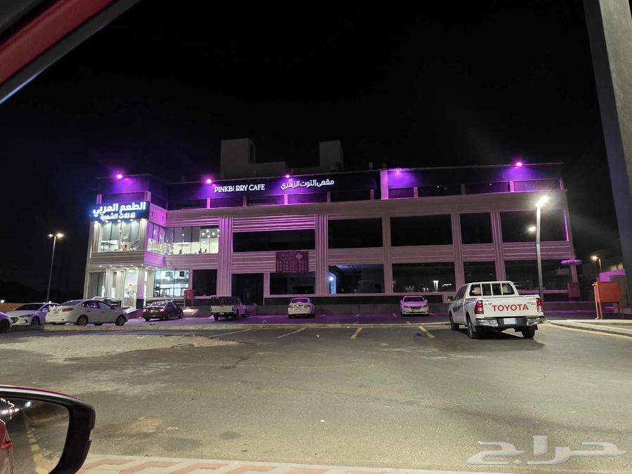 مقهى للتقبيل بموقع استراتيجي62898889026051111