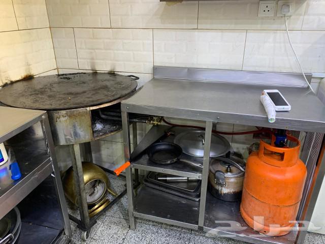 عيون غاز وصاج فطاير و طاولات استيل وقلاية زيت63370558560641111