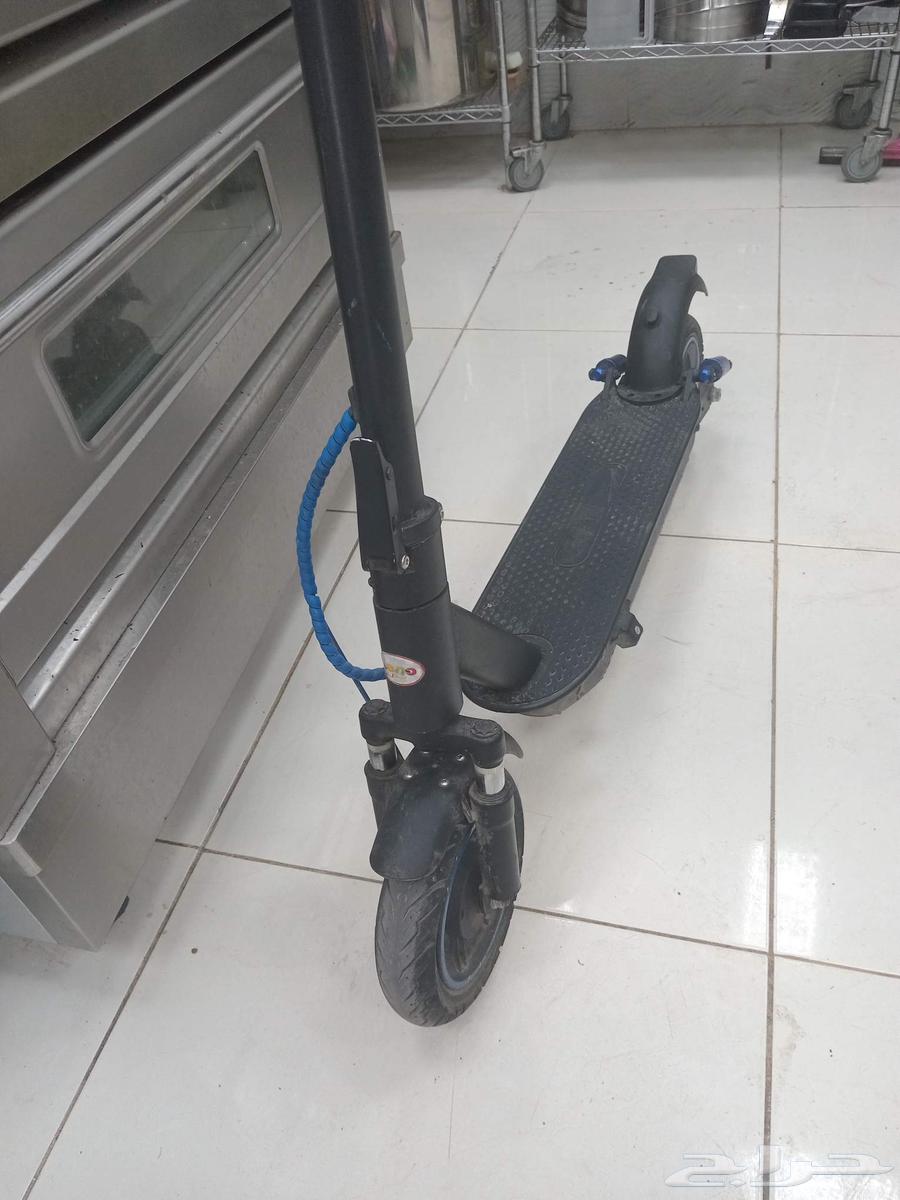 Big scooter with front and rear suspension, charger included634871937322251117