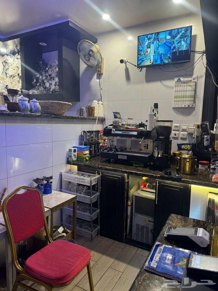 Cafe for kissing with equipment or without63352777455234112