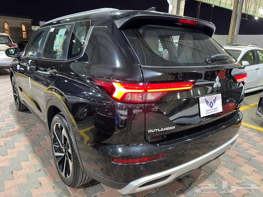 Mitsubishi Outlander High Line 2025. Available for cash and installment63614737759233113