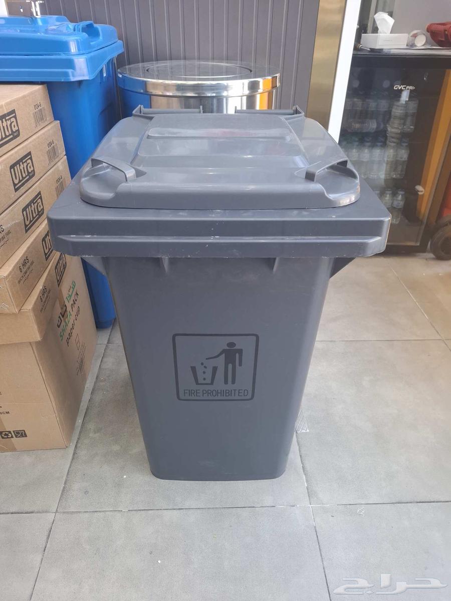 100-liter pedal bin with side pedal, and all sizes and colors are available63032730828034115